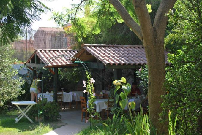 B&B La Jacaranda Affittacamere SantʼAntìoco Buitenkant foto