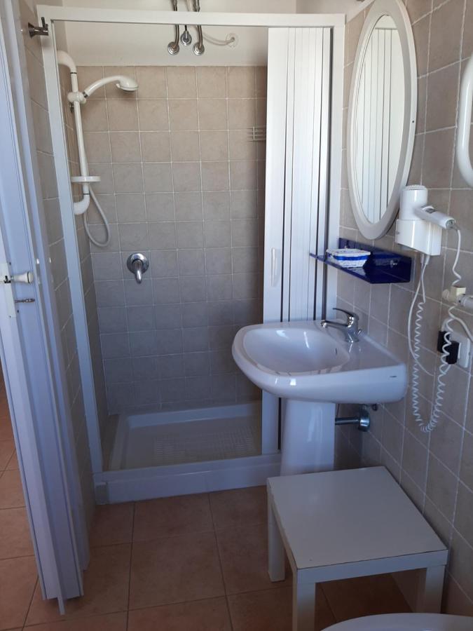 B&B La Jacaranda Affittacamere SantʼAntìoco Buitenkant foto